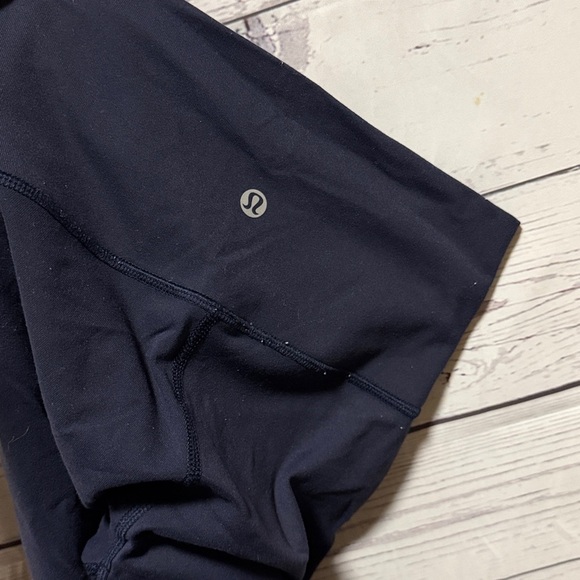 Lululemon capri dark blue - Picture 5 of 5
